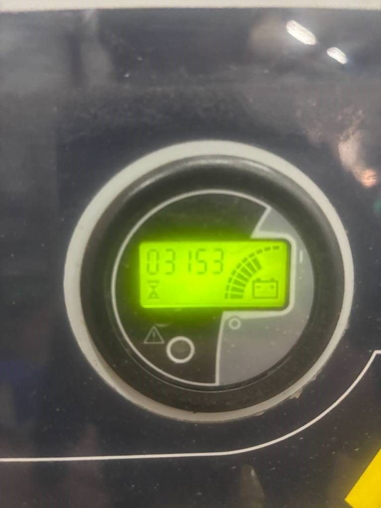 Teleskoparbeitsbühne tipa JLG E 300 AJP 12m knikarmhoogwerker telescoop, Gebrauchtmaschine u Hooge mierde (Slika 9)