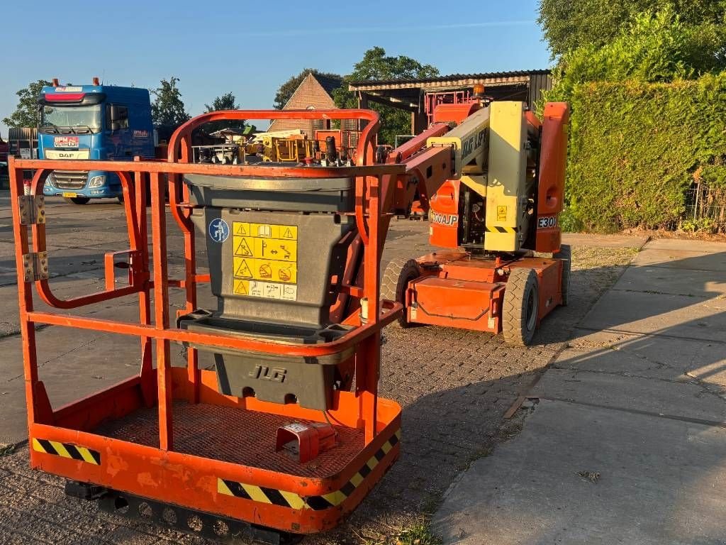 Teleskoparbeitsbühne tipa JLG E300AJP 12m knikarmhoogwerker e300 hoogwerker, Gebrauchtmaschine u Hooge mierde (Slika 3)