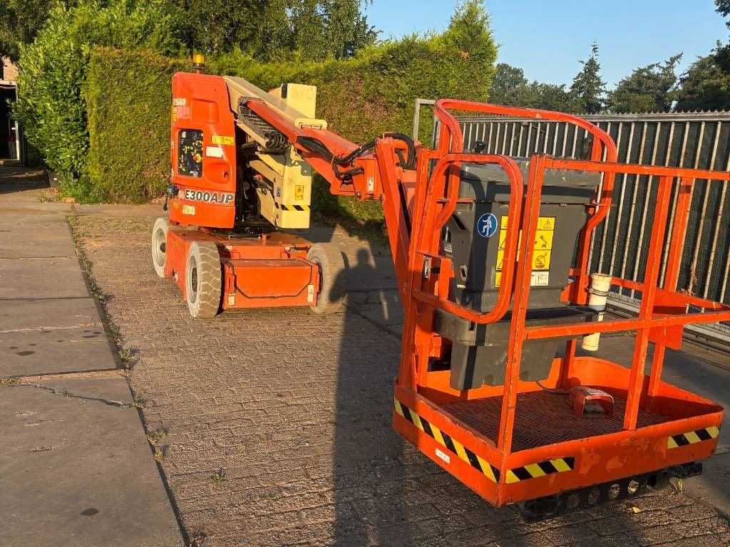 Teleskoparbeitsbühne tipa JLG E300AJP 12m knikarmhoogwerker e300 hoogwerker, Gebrauchtmaschine u Hooge mierde (Slika 4)