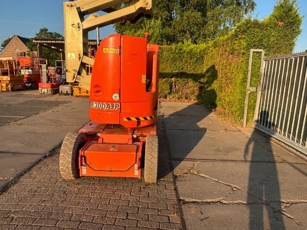 Teleskoparbeitsbühne tipa JLG E300AJP 12m knikarmhoogwerker e300 hoogwerker, Gebrauchtmaschine u Hooge mierde (Slika 10)