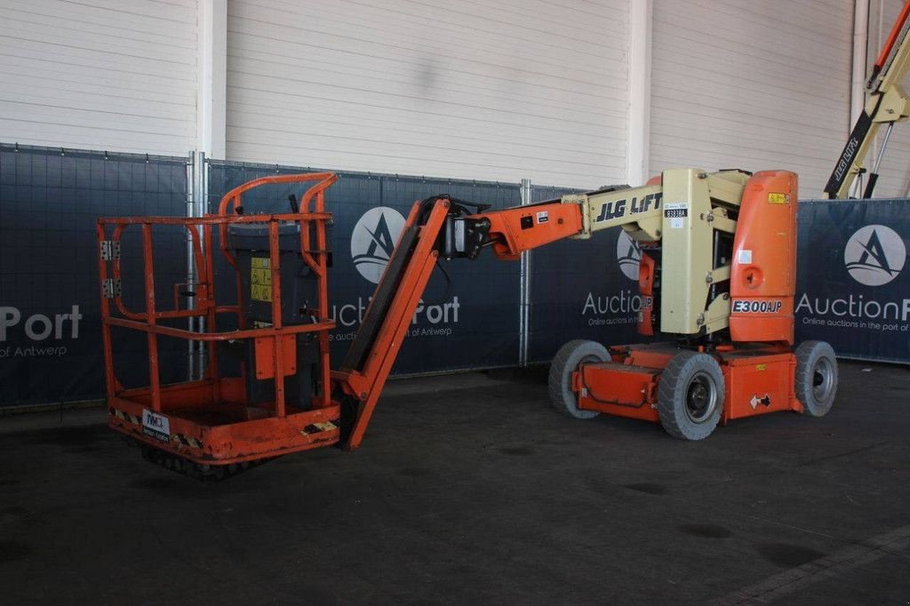 Teleskoparbeitsbühne typu JLG E300AJP, Gebrauchtmaschine w Antwerpen (Zdjęcie 9)