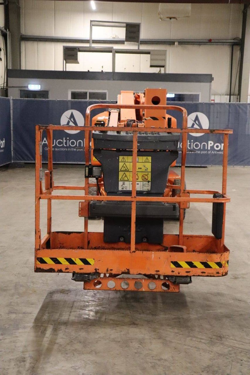 Teleskoparbeitsbühne типа JLG E400AJPN, Gebrauchtmaschine в Antwerpen (Фотография 9)