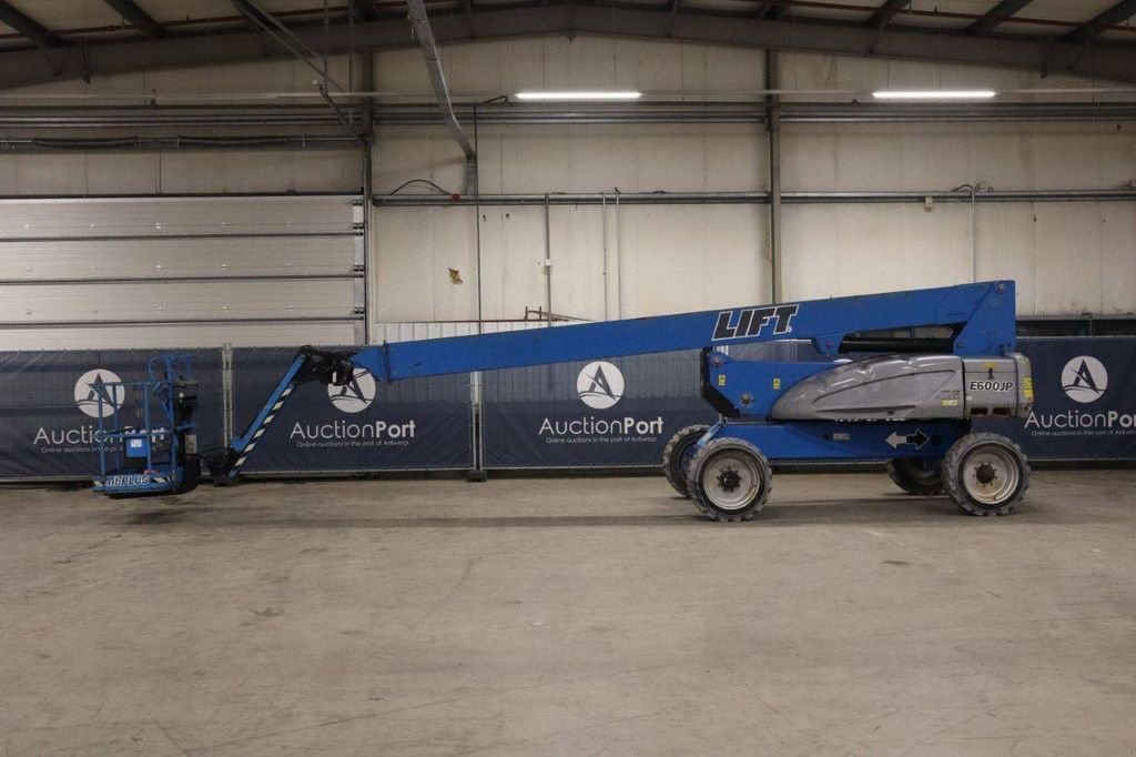 Teleskoparbeitsbühne a típus JLG E600JP, Gebrauchtmaschine ekkor: Antwerpen (Kép 2)