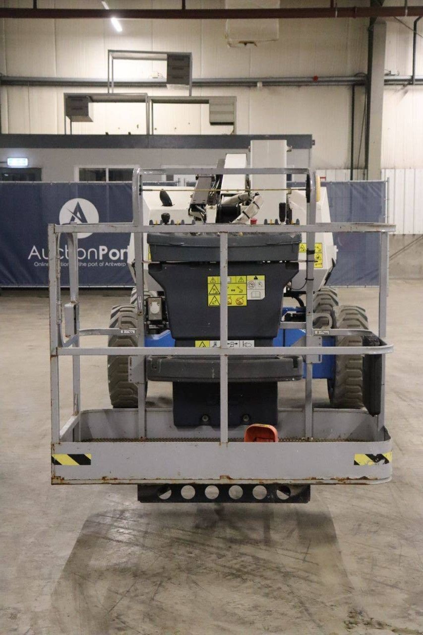 Teleskoparbeitsbühne типа JLG H340AJ 4 WD, Gebrauchtmaschine в Antwerpen (Фотография 9)