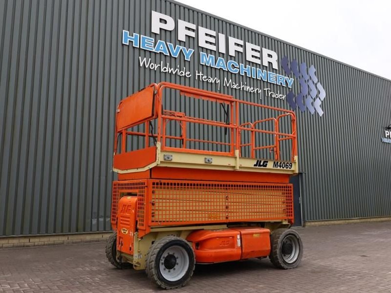 Teleskoparbeitsbühne des Typs JLG M4069 Hybrid, 14.2m Working Height, 360kg Capacity, Gebrauchtmaschine in Groenlo (Bild 1)