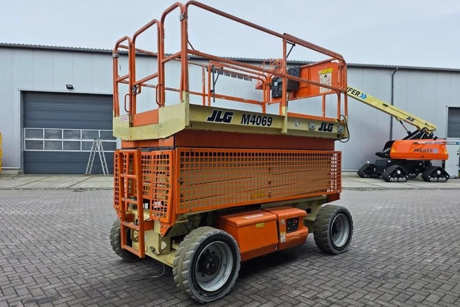 Teleskoparbeitsbühne des Typs JLG M4069 Hybrid, 14.2m Working Height, 360kg Capacity, Gebrauchtmaschine in Groenlo (Bild 9)