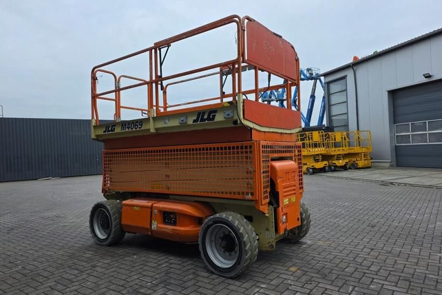 Teleskoparbeitsbühne des Typs JLG M4069 Hybrid, 14.2m Working Height, 360kg Capacity, Gebrauchtmaschine in Groenlo (Bild 4)