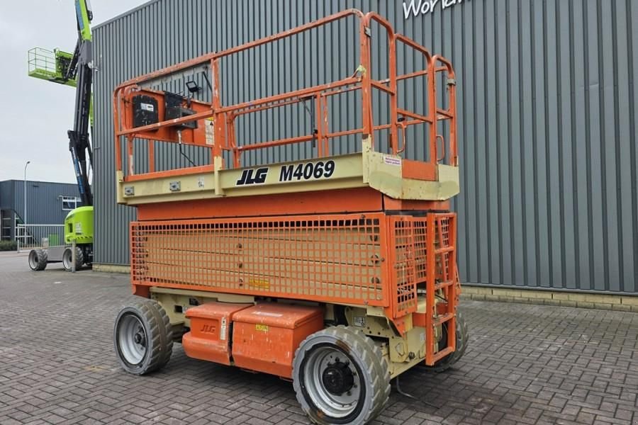 Teleskoparbeitsbühne des Typs JLG M4069 Hybrid, 14.2m Working Height, 360kg Capacity, Gebrauchtmaschine in Groenlo (Bild 10)