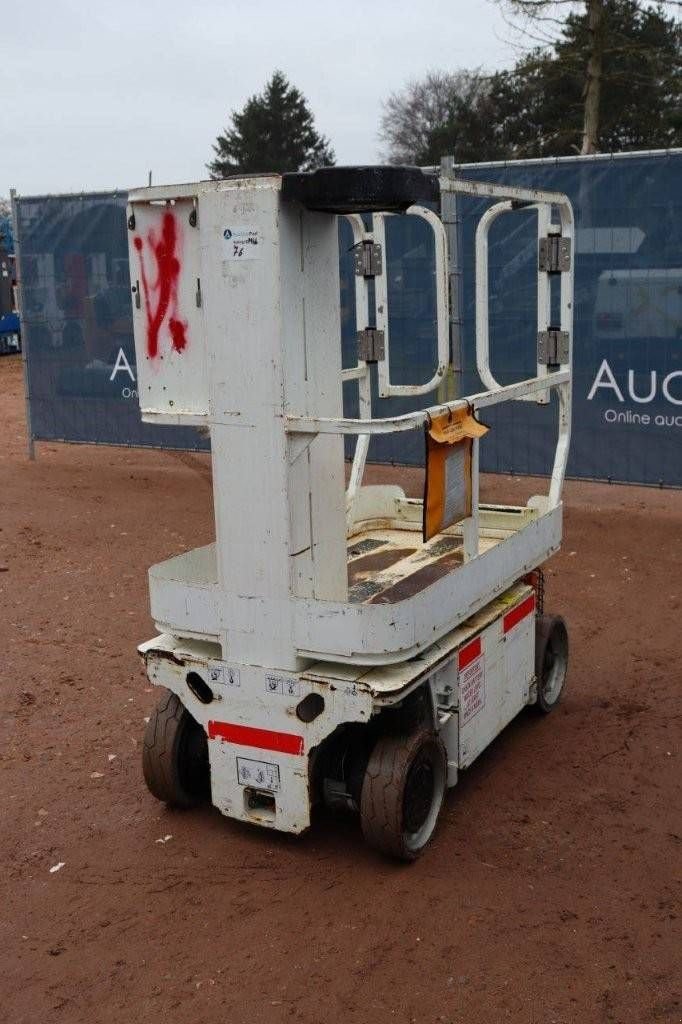 Teleskoparbeitsbühne типа JLG Scissor Lift, Gebrauchtmaschine в Antwerpen (Фотография 2)