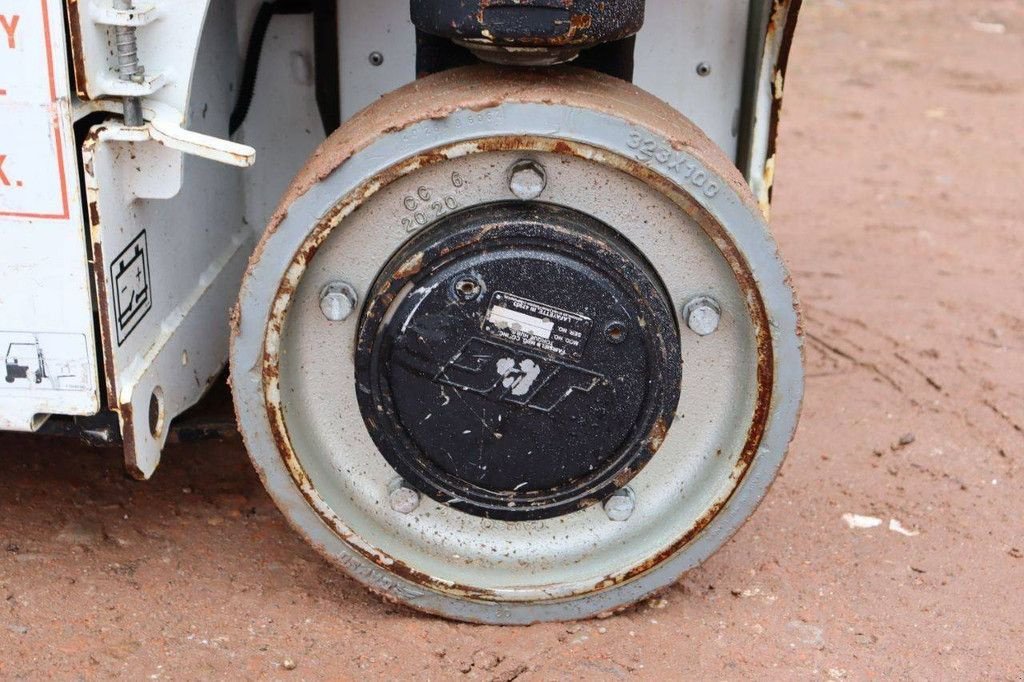 Teleskoparbeitsbühne типа JLG Scissor Lift, Gebrauchtmaschine в Antwerpen (Фотография 9)