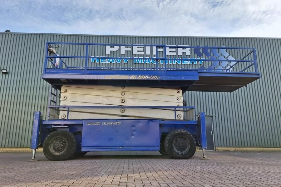 Teleskoparbeitsbühne tip Liftlux SL205-25D4WDS/P Diesel, 4x4 Drive, Hydraulic Deck, Gebrauchtmaschine in Groenlo (Poză 11)