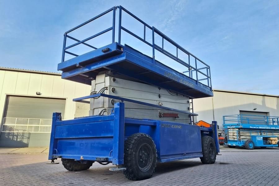 Teleskoparbeitsbühne tip Liftlux SL205-25D4WDS/P Diesel, 4x4 Drive, Hydraulic Deck, Gebrauchtmaschine in Groenlo (Poză 8)