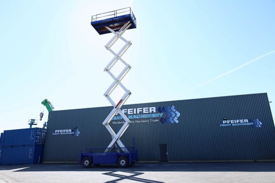 Teleskoparbeitsbühne des Typs Liftlux SL210-25D4WDS/P Diesel, Hydraulic Deck Extension,, Gebrauchtmaschine in Groenlo (Bild 3)