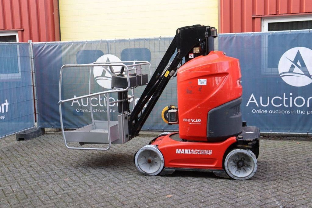 Teleskoparbeitsbühne от тип Manitou 100VJR Evolution, Gebrauchtmaschine в Antwerpen (Снимка 3)