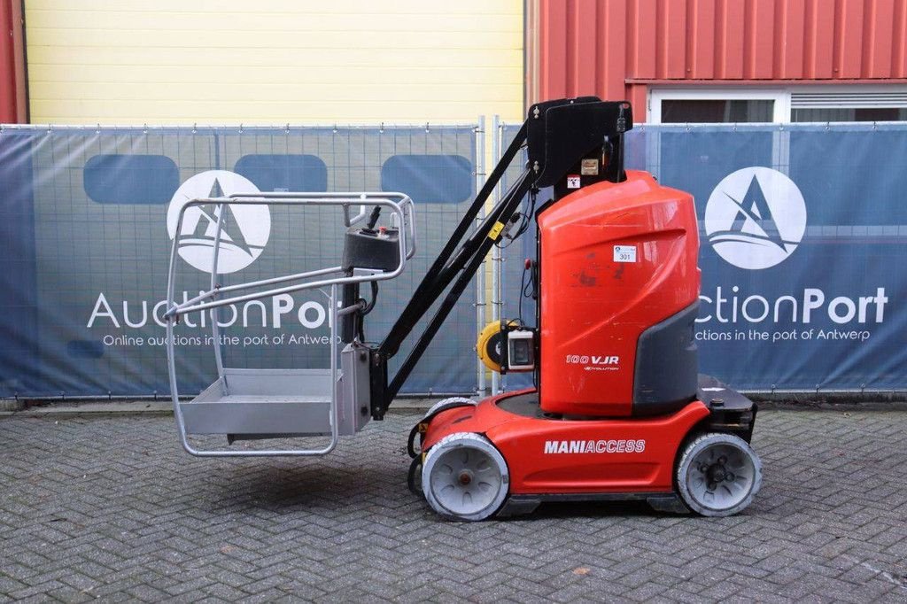 Teleskoparbeitsbühne от тип Manitou 100VJR Evolution, Gebrauchtmaschine в Antwerpen (Снимка 2)