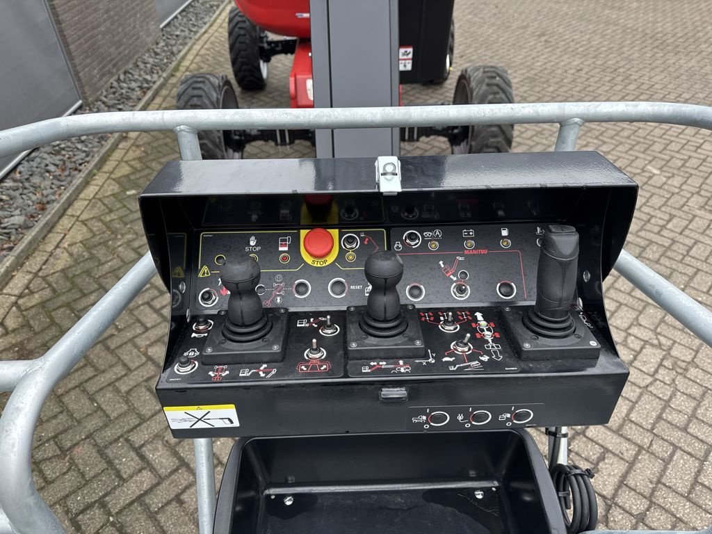 Teleskoparbeitsbühne des Typs Manitou 160 ATJ RC 4RD kniktelescoop Hoogwerker, Neumaschine in Laren Gld (Bild 5)