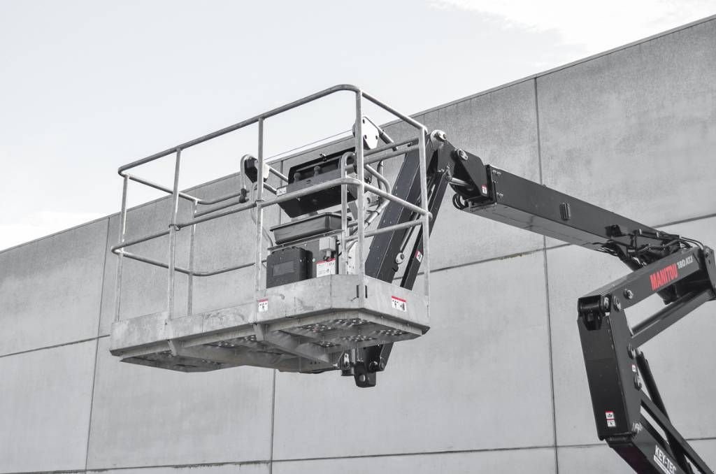 Teleskoparbeitsbühne typu Manitou 180 ATJ RC, Gebrauchtmaschine v Moerbeke (Obrázek 4)