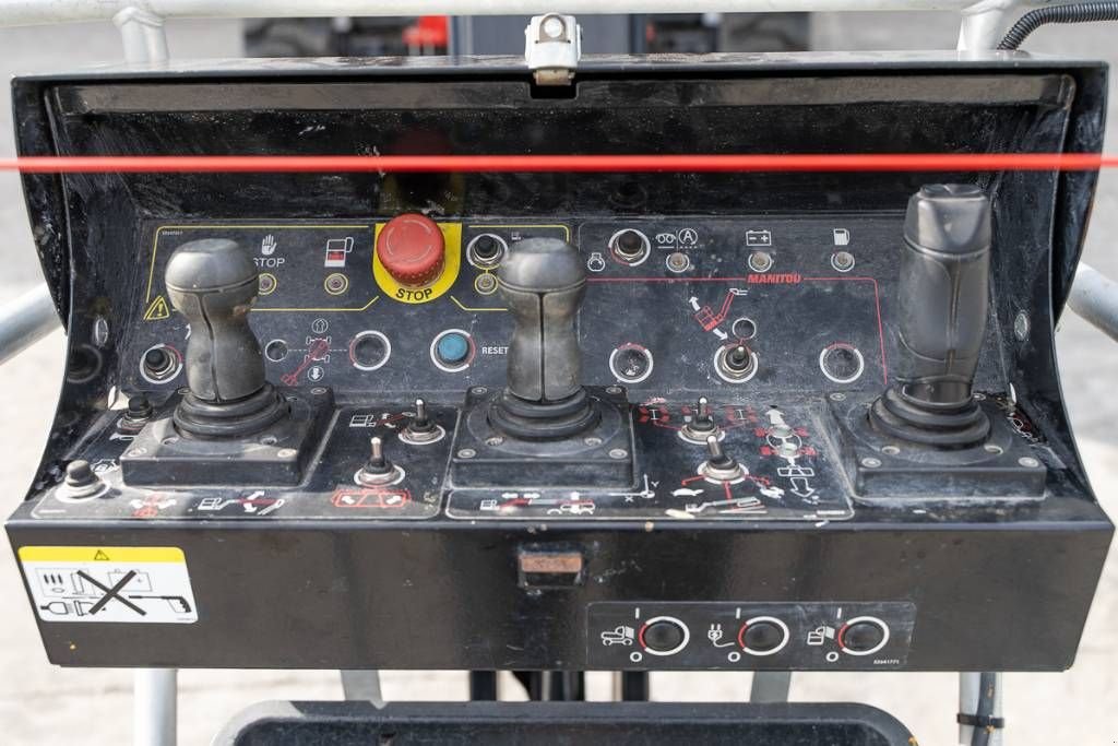 Teleskoparbeitsbühne tip Manitou 200 ATJ, Gebrauchtmaschine in Moerbeke (Poză 11)