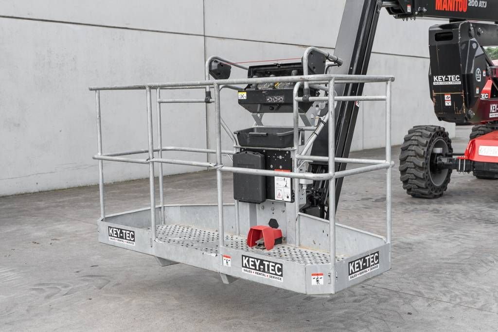 Teleskoparbeitsbühne tip Manitou 200 ATJ, Gebrauchtmaschine in Moerbeke (Poză 9)