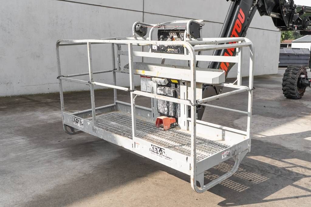 Teleskoparbeitsbühne типа Manitou 280 TJ, Gebrauchtmaschine в Moerbeke (Фотография 9)