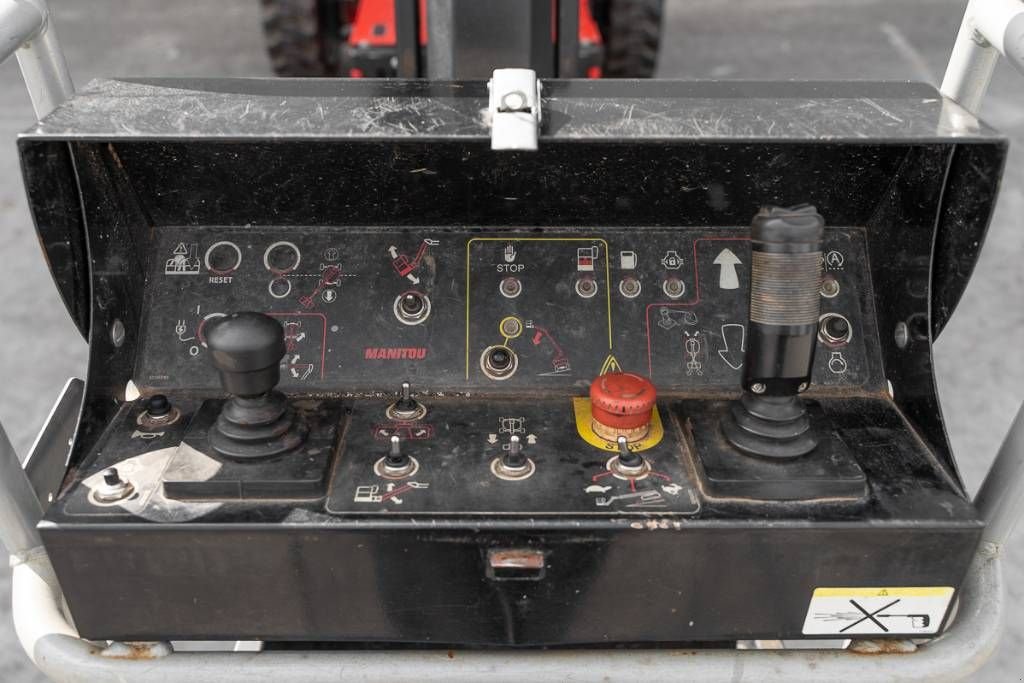 Teleskoparbeitsbühne des Typs Manitou ManGo 12, Gebrauchtmaschine in Moerbeke (Bild 11)