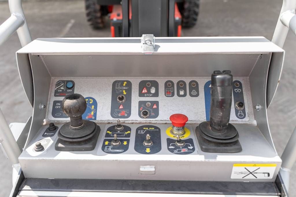 Teleskoparbeitsbühne του τύπου Manitou ManGo 12, Gebrauchtmaschine σε Moerbeke (Φωτογραφία 11)