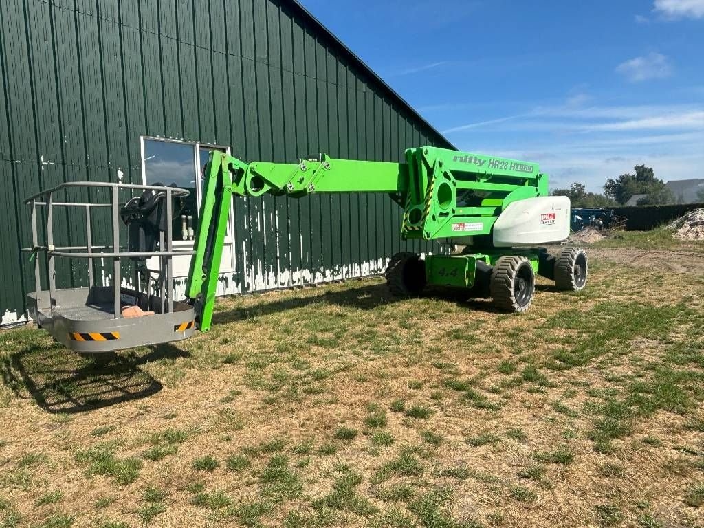 Teleskoparbeitsbühne des Typs Niftylift HR 28 hybrid 4x4 28m knikarmhoogwerker nifty, Gebrauchtmaschine in Hooge mierde (Bild 2)