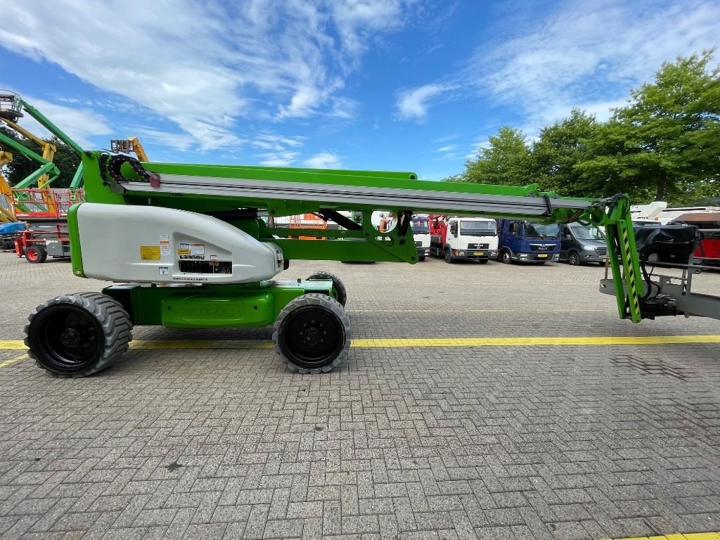 Teleskoparbeitsbühne des Typs Niftylift HR 28 Hybrid 4x4, Gebrauchtmaschine in WIJCHEN (Bild 5)
