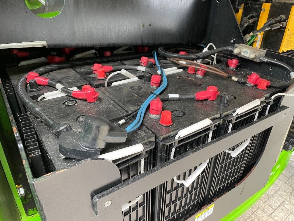 Teleskoparbeitsbühne des Typs Niftylift HR 28 Hybrid 4x4, Gebrauchtmaschine in WIJCHEN (Bild 11)