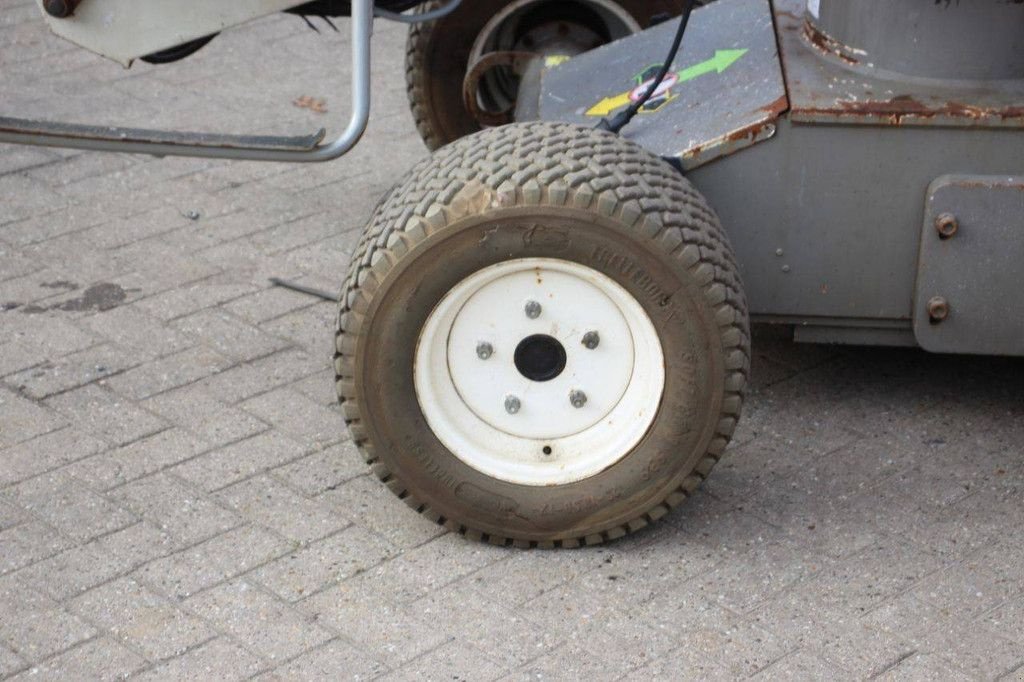 Teleskoparbeitsbühne des Typs Niftylift HR12, Gebrauchtmaschine in Antwerpen (Bild 11)