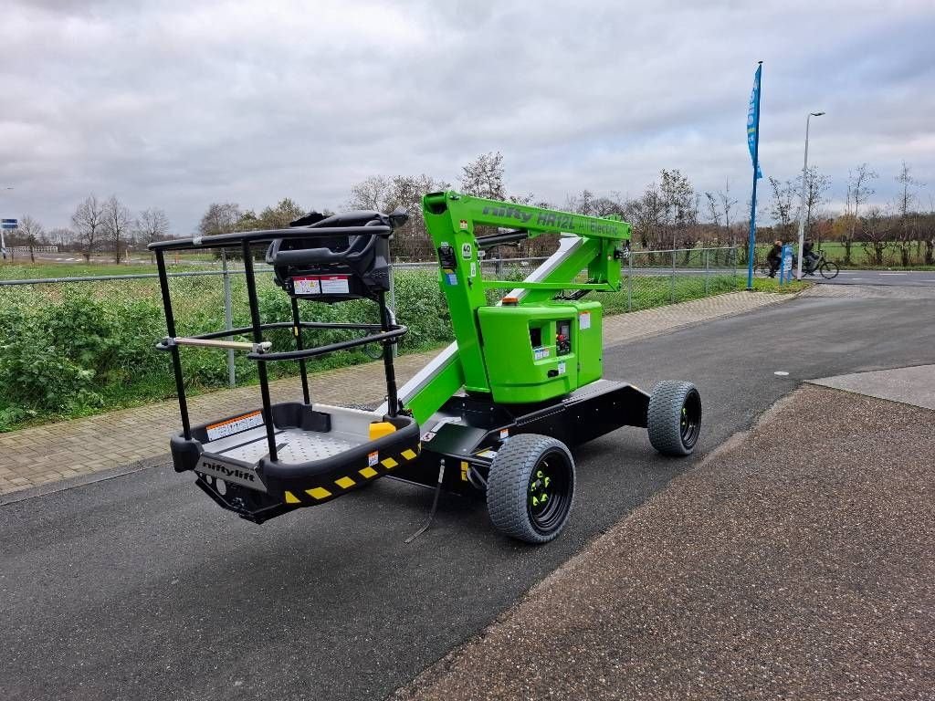 Teleskoparbeitsbühne des Typs Niftylift HR12LE 2x4 MK2 2025, Neumaschine in Sittard (Bild 4)