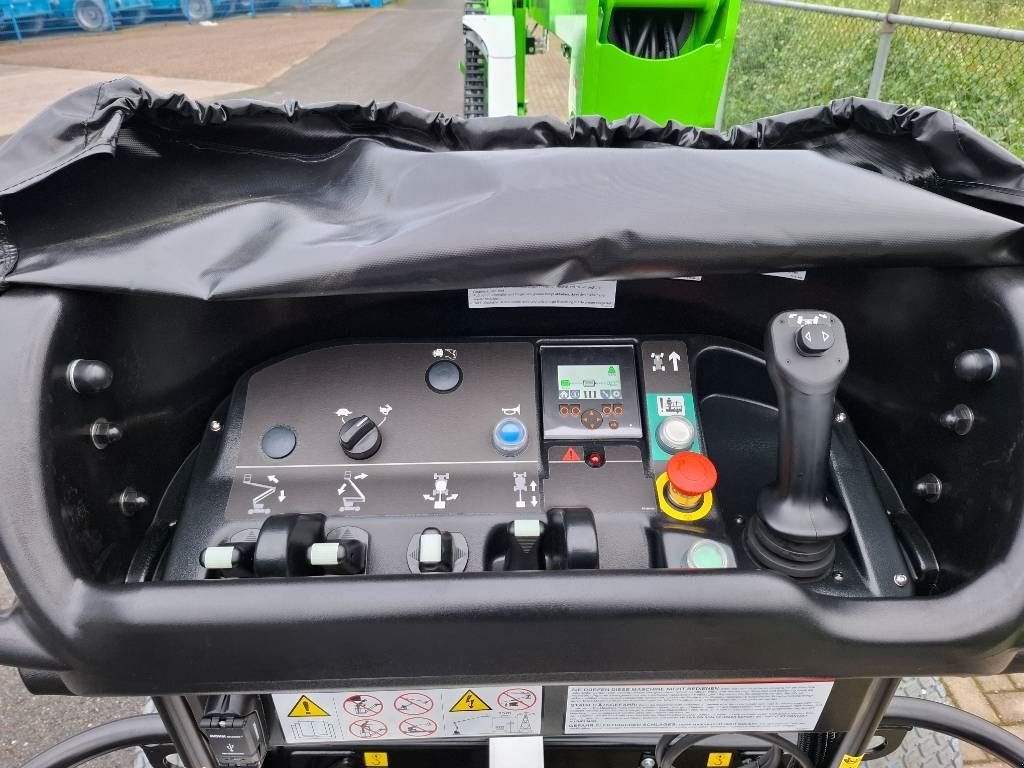 Teleskoparbeitsbühne des Typs Niftylift HR12LE 2x4 MK2 2025, Neumaschine in Sittard (Bild 9)