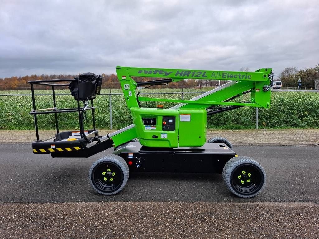 Teleskoparbeitsbühne des Typs Niftylift HR12LE 2x4 MK2 2025, Neumaschine in Sittard (Bild 2)