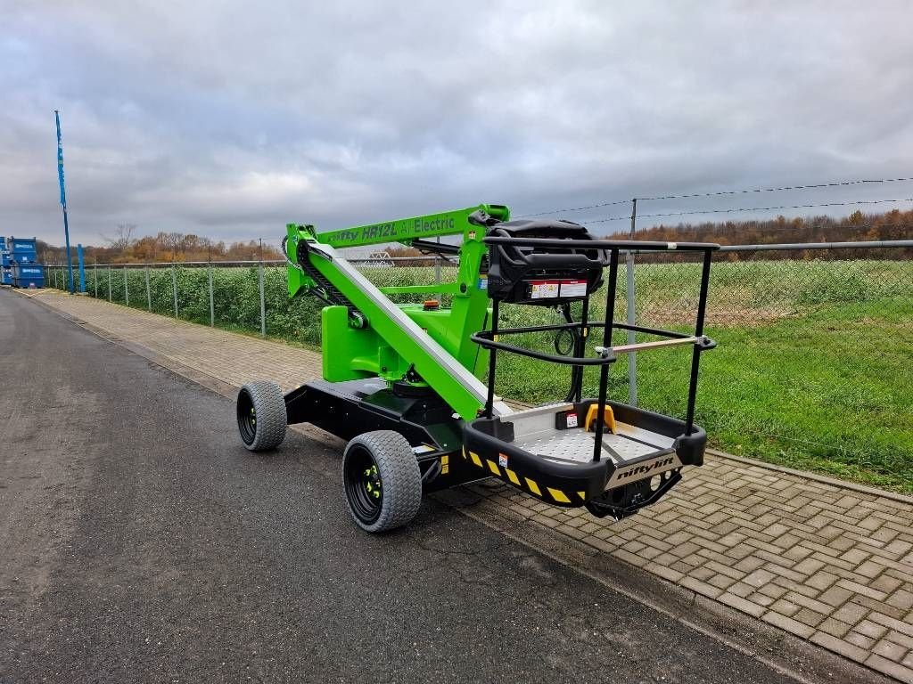 Teleskoparbeitsbühne des Typs Niftylift HR12LE 2x4 MK2 2025, Neumaschine in Sittard (Bild 3)
