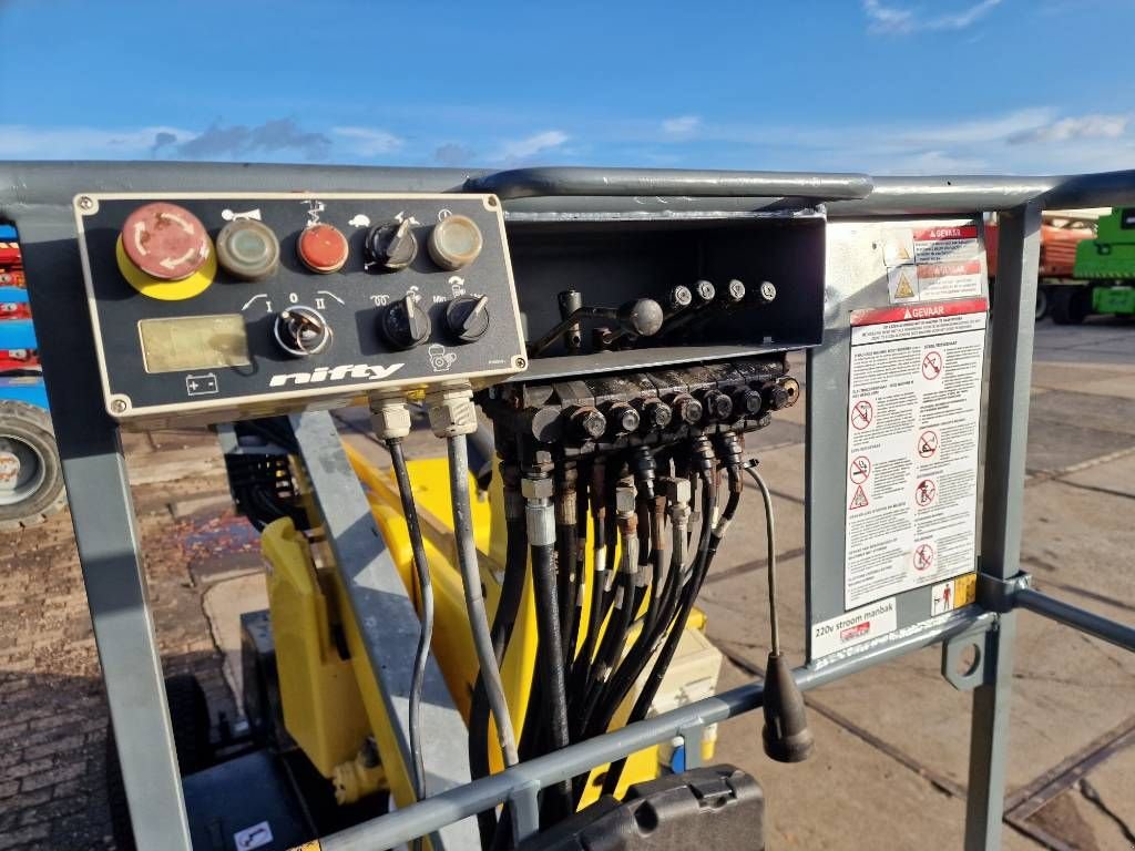 Teleskoparbeitsbühne типа Niftylift HR12NDE hybride knikarmhoogwerker hoogwerker nifty, Gebrauchtmaschine в Hooge mierde (Фотография 8)