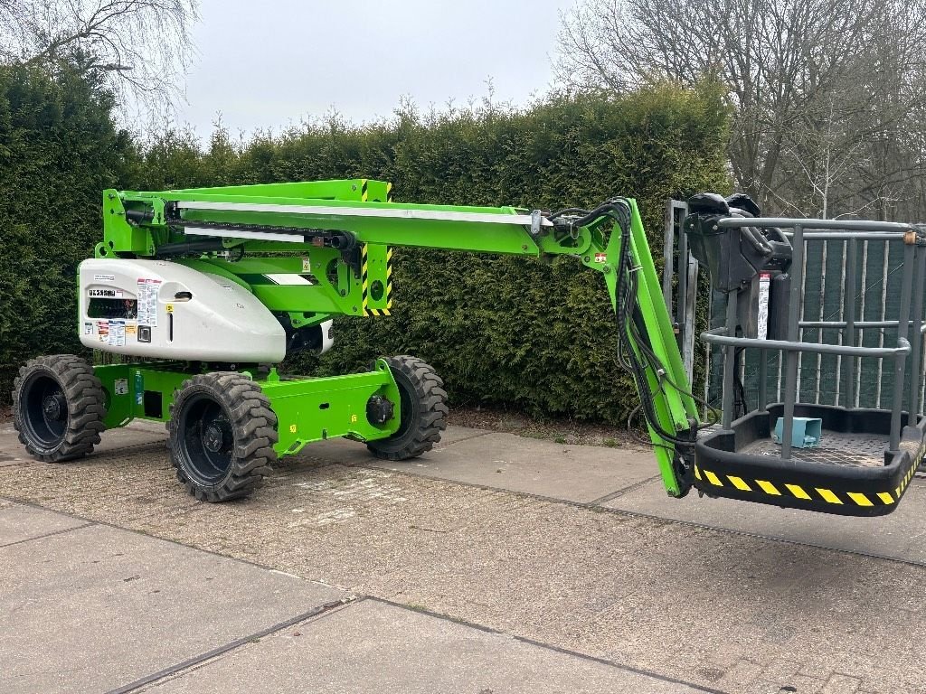 Teleskoparbeitsbühne типа Niftylift Hr15 knikarmhoogwerker 15m nifty telescoop 4x4, Gebrauchtmaschine в Hooge mierde (Фотография 8)