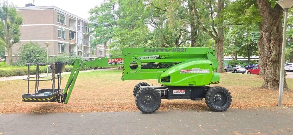 Teleskoparbeitsbühne des Typs Niftylift HR21D 4x4 MK2 knikarmhoogwerker Diesel nifty 21m, Gebrauchtmaschine in Hooge mierde (Bild 2)