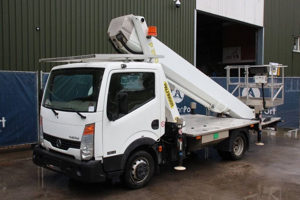 Teleskoparbeitsbühne del tipo Nissan Cabstar, Gebrauchtmaschine en Antwerpen (Imagen 9)
