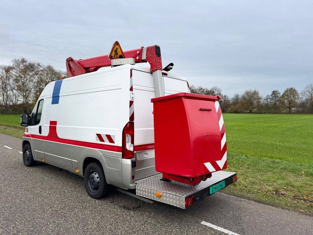 Teleskoparbeitsbühne des Typs Peugeot Boxer 2.2HDI, Gebrauchtmaschine in Antwerpen (Bild 2)
