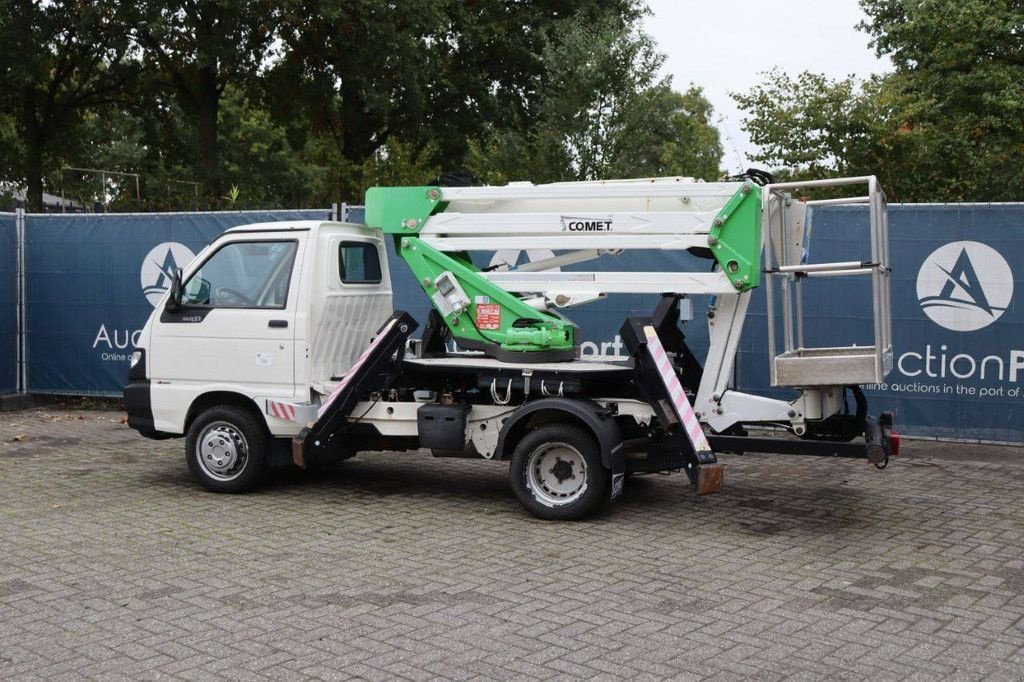 Teleskoparbeitsbühne van het type Piaggio Porter Maxxi, Gebrauchtmaschine in Antwerpen (Foto 3)