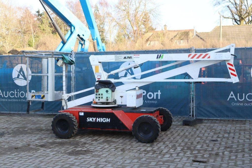 Teleskoparbeitsbühne des Typs Sky High ST 1000, Gebrauchtmaschine in Antwerpen (Bild 3)