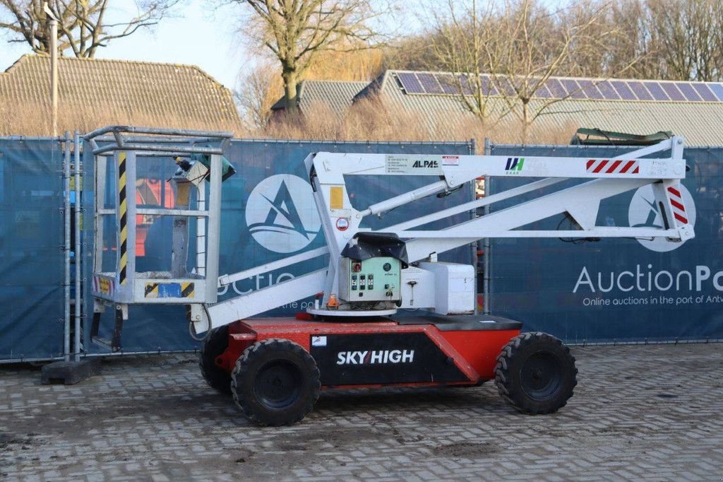 Teleskoparbeitsbühne Türe ait Sky High ST 1000, Gebrauchtmaschine içinde Antwerpen (resim 1)