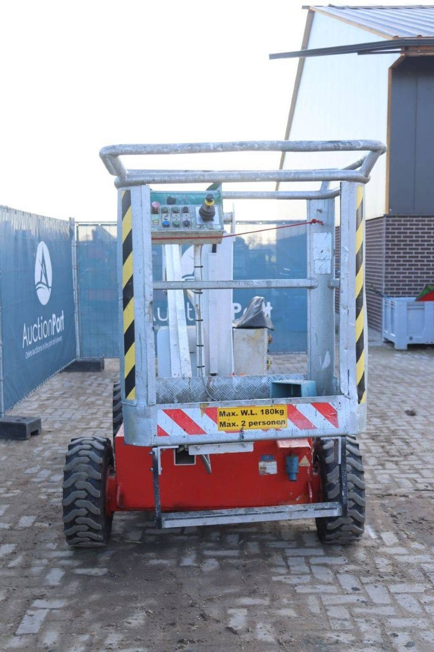 Teleskoparbeitsbühne Türe ait Sky High ST 1000, Gebrauchtmaschine içinde Antwerpen (resim 9)