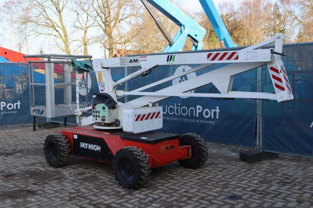 Teleskoparbeitsbühne Türe ait Sky High ST 1000, Gebrauchtmaschine içinde Antwerpen (resim 4)