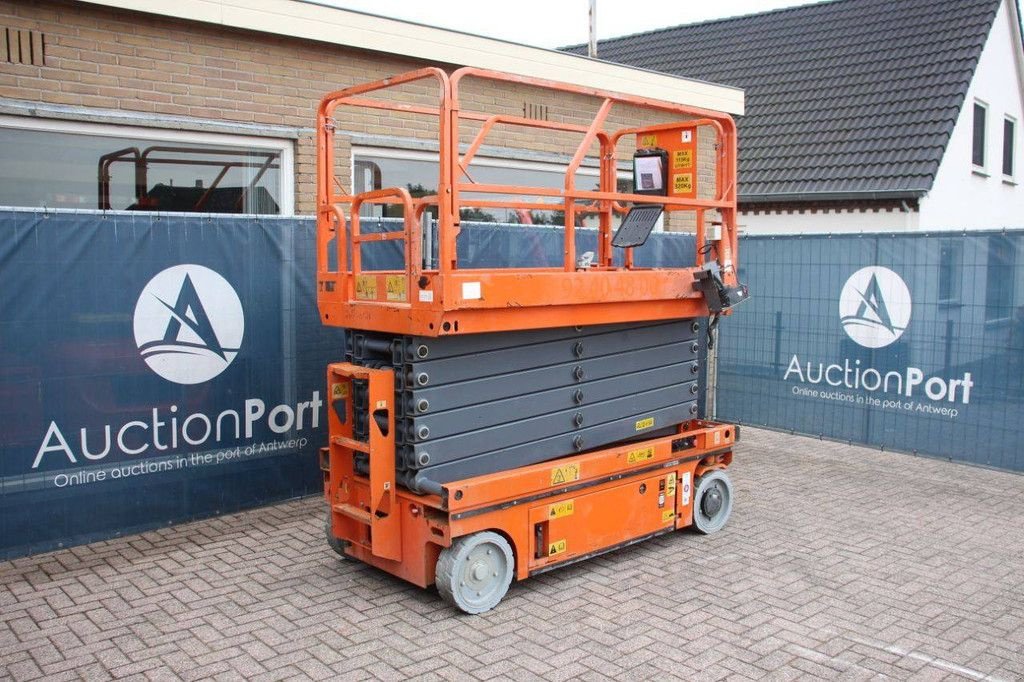 Teleskoparbeitsbühne типа Sonstige 12M, Gebrauchtmaschine в Antwerpen (Фотография 9)