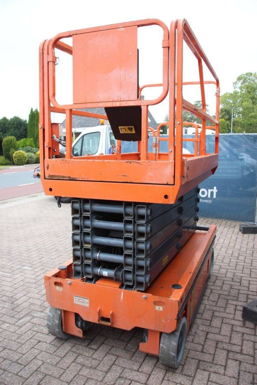 Teleskoparbeitsbühne типа Sonstige 12M, Gebrauchtmaschine в Antwerpen (Фотография 5)