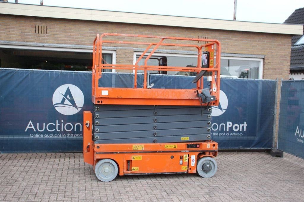 Teleskoparbeitsbühne типа Sonstige 12M, Gebrauchtmaschine в Antwerpen (Фотография 1)