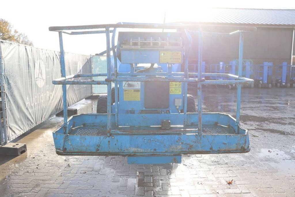 Teleskoparbeitsbühne du type Sonstige Aichi SP12C, Gebrauchtmaschine en Antwerpen (Photo 9)