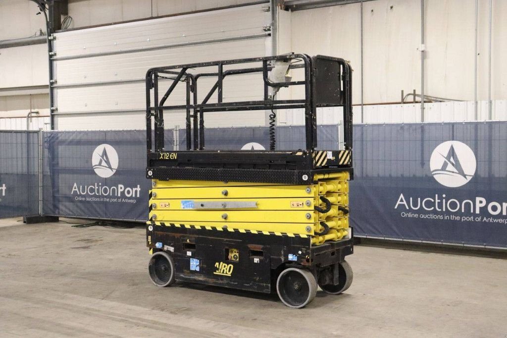 Teleskoparbeitsbühne типа Sonstige AIRO X12 EN, Gebrauchtmaschine в Antwerpen (Фотография 4)