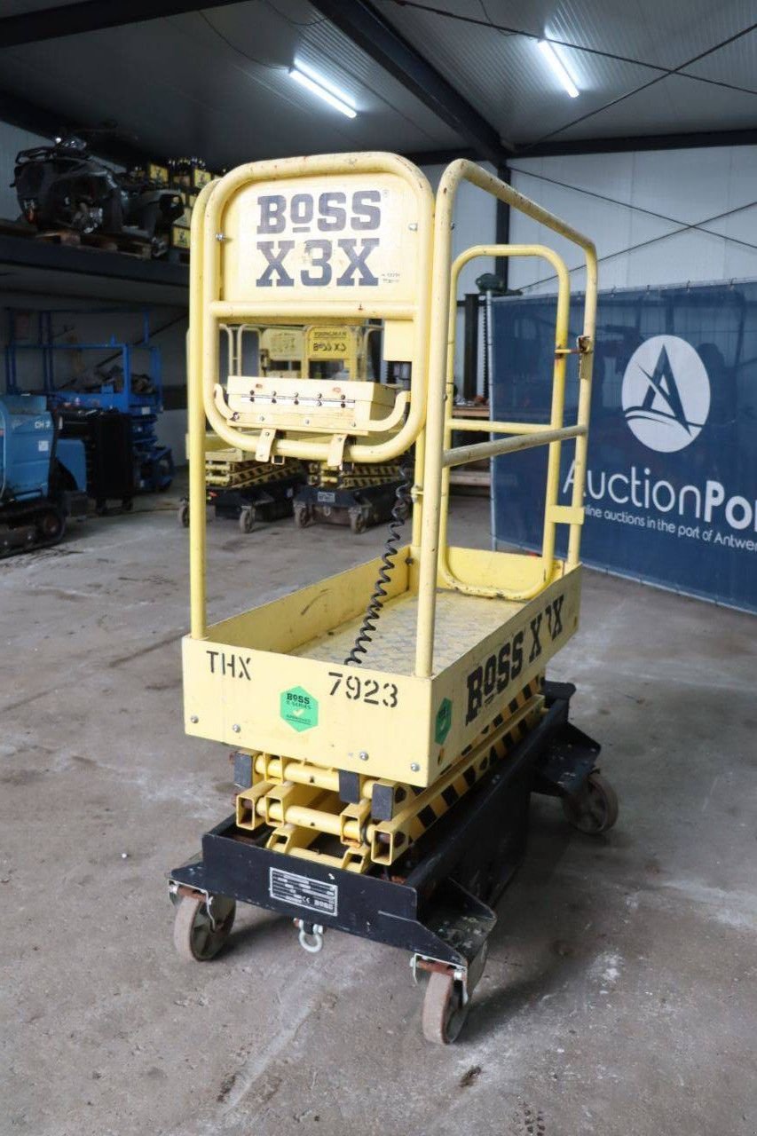 Teleskoparbeitsbühne typu Sonstige Boss BOSS X3X scissor lift, Gebrauchtmaschine v Antwerpen (Obrázok 5)